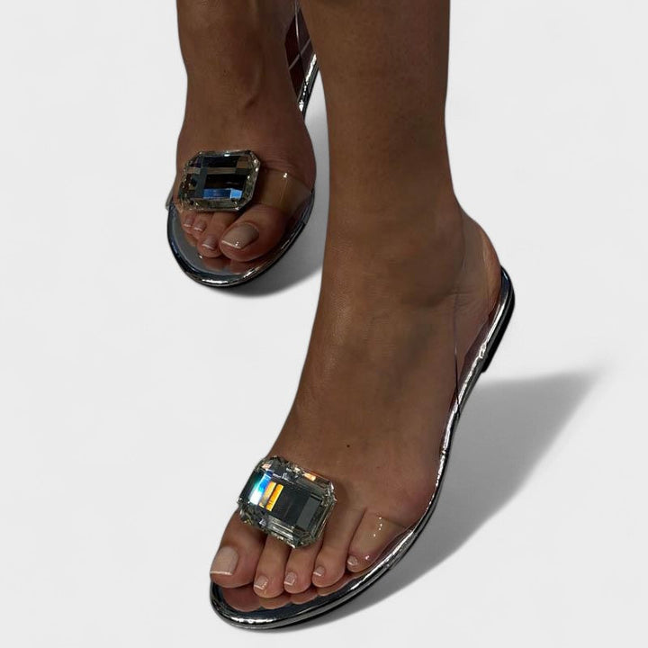 Klara - Sandale z minimalističnimi detajli