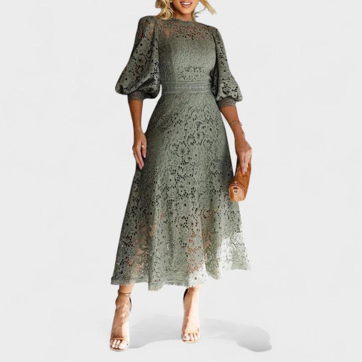 Maja - Čipkasta Obleka z Osvetlitvijo