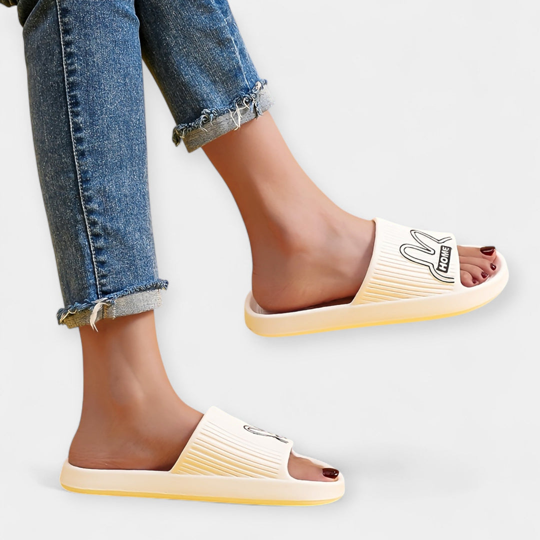 Jana - Protizdrsne Copate Za Dom In Kopalnico.