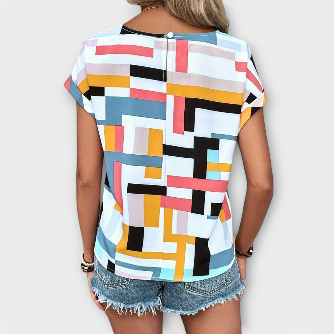 Marijeta – Šarena Bluza v Urbanem Stilu