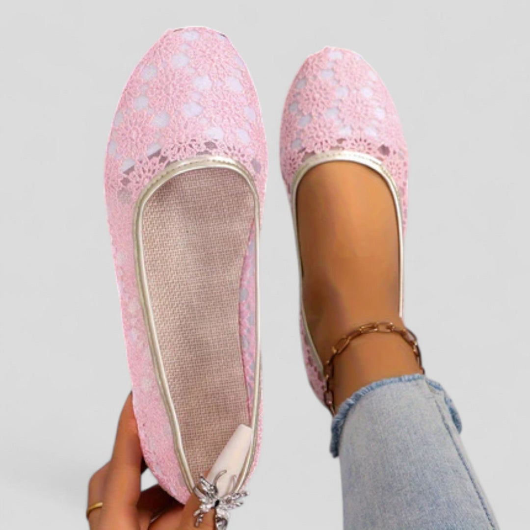 Katarina - Balerinke z vzorcem čipke na površini