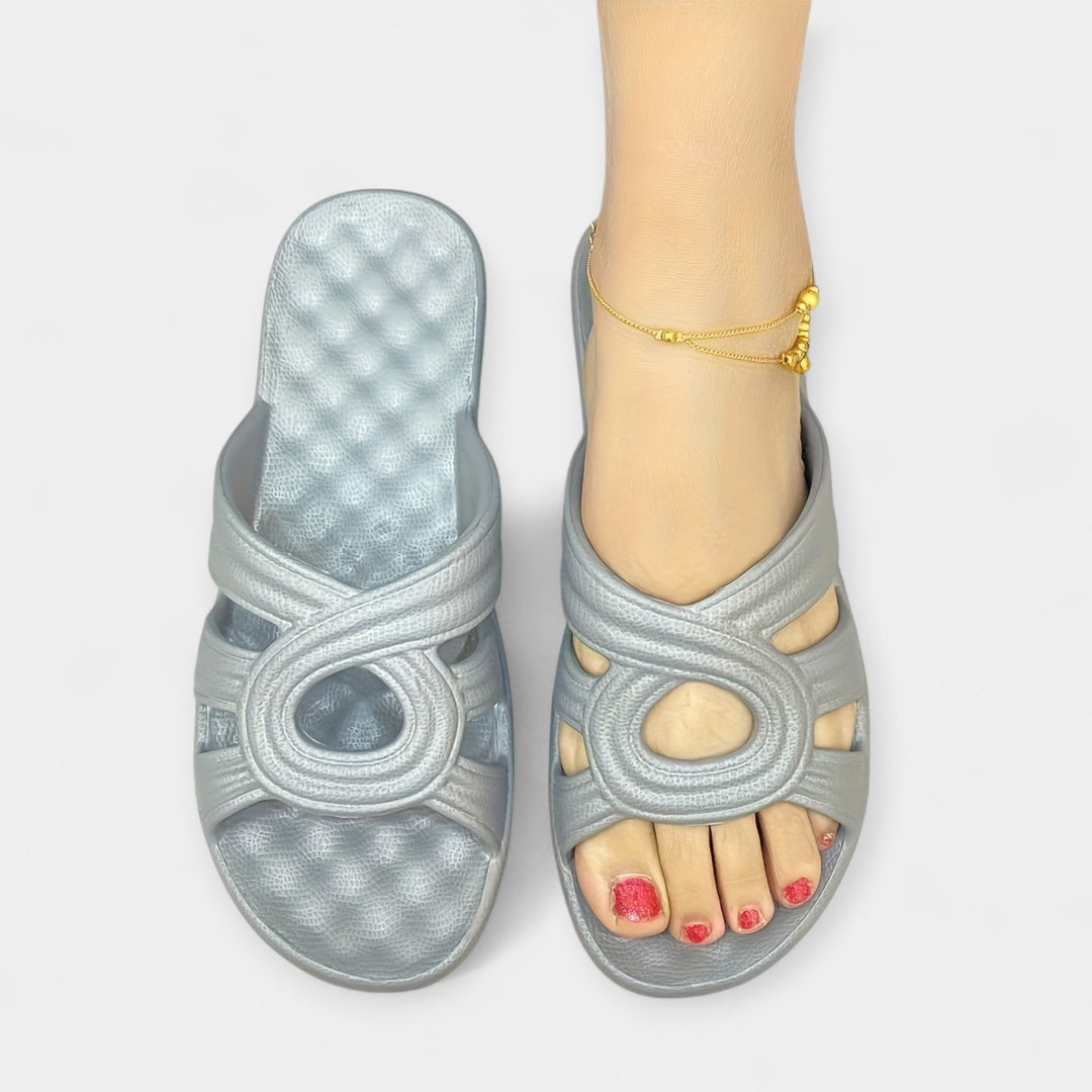 Petra - Slip-On z odprtim prstom in enobarvnim dizajnom