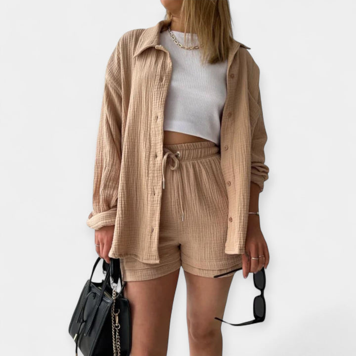 Maja - Lahka in stilna garnitura