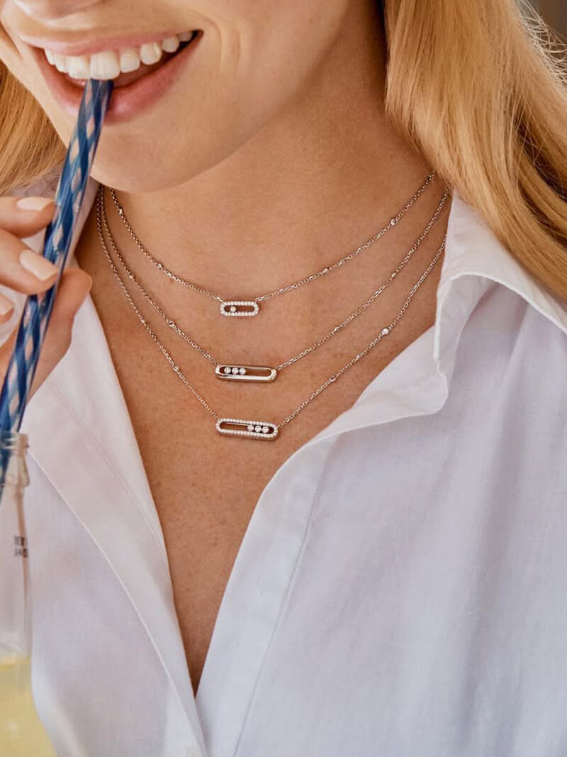 Ana - Ogrlica Tri Diamanti V Gibanju