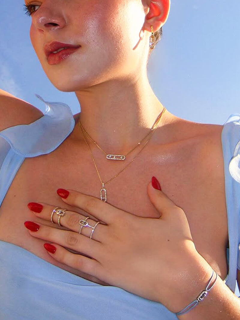 Ana - Ogrlica Tri Diamanti V Gibanju