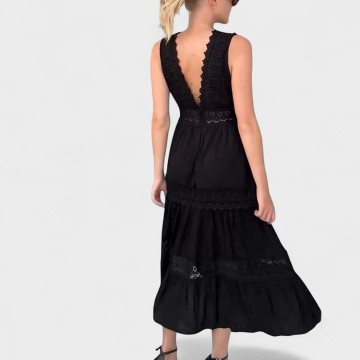 Elena - Elegantna Haljina od Čipke s V-Izrezom