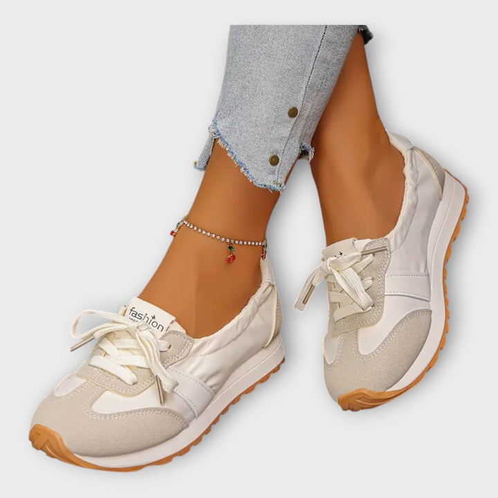 Šeluna - Športni čevlji z nastavljivim dizajnom