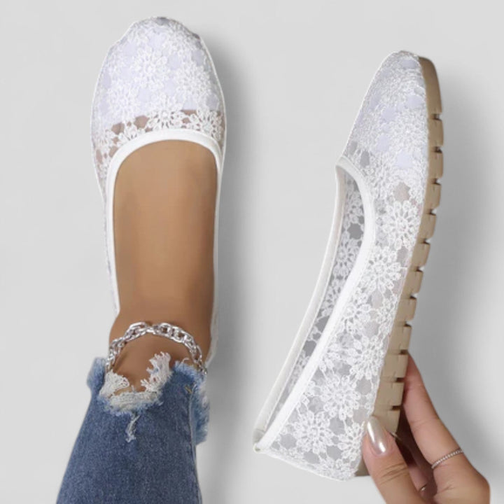 Katarina - Balerinke z vzorcem čipke na površini