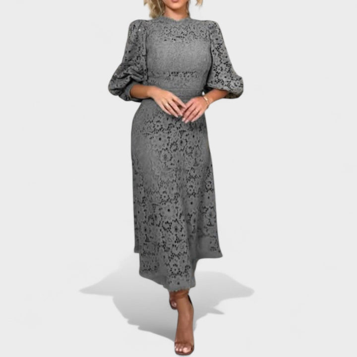 Maja - Čipkasta Obleka z Osvetlitvijo