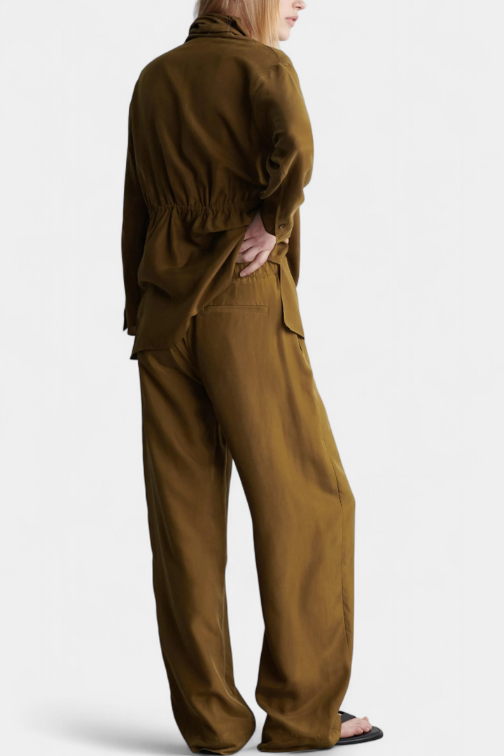 Riana - Komplet blazerja z Reverjem In Hlačami