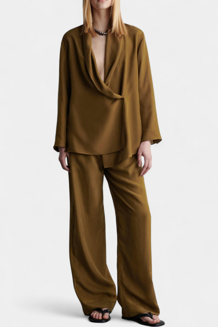 Riana - Komplet blazerja z Reverjem In Hlačami