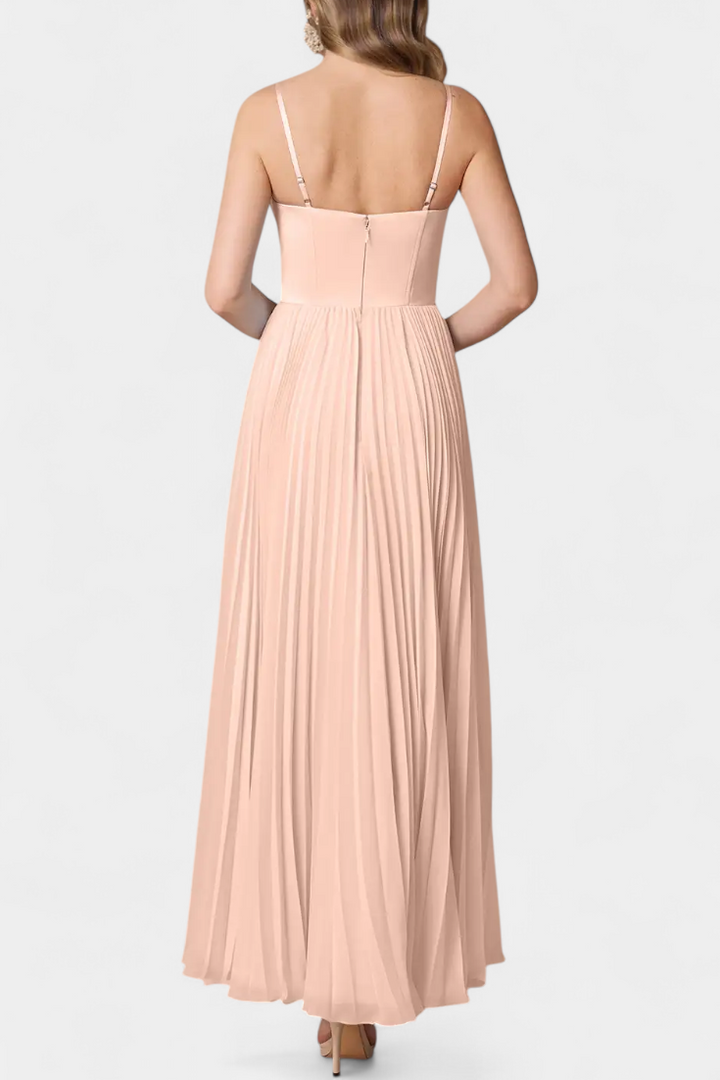 Nives - Plisirana šifonska obleka s srčastim dekoltejem in oblikovanim korzetom