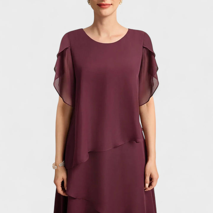 Clara - Oblačilo s Klasično Eleganco