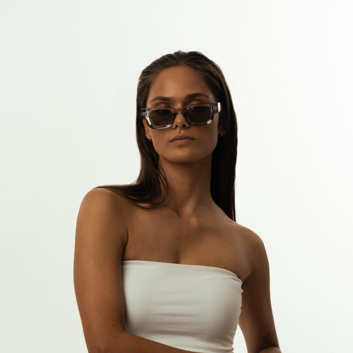 Saša - Lahek okvir z UV400 zaščito udobnost