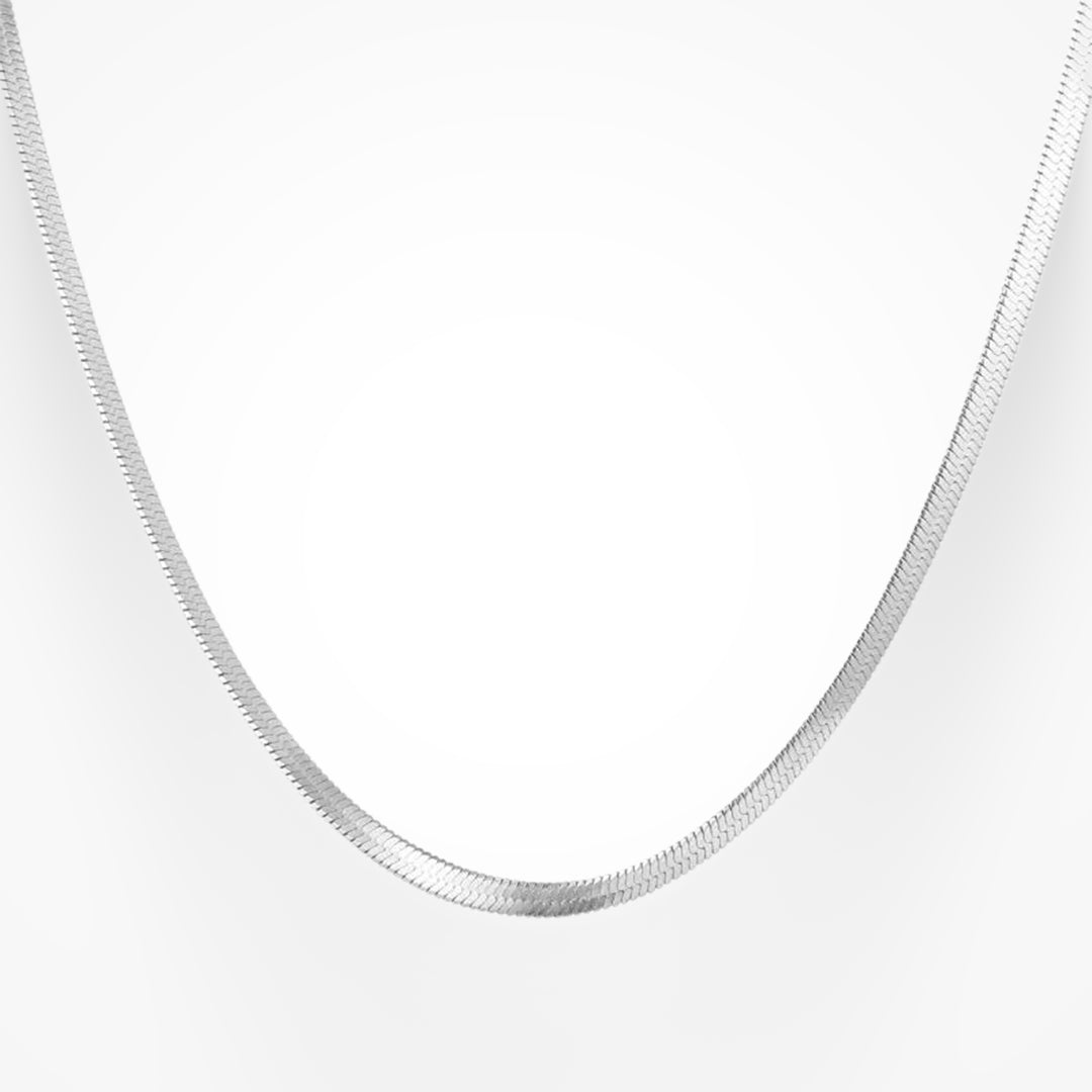 Nina - Ogrlica z minimalističnimi detajli