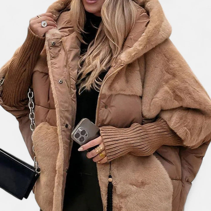 Špela - Prevelika jakna s kapuco in puhovko